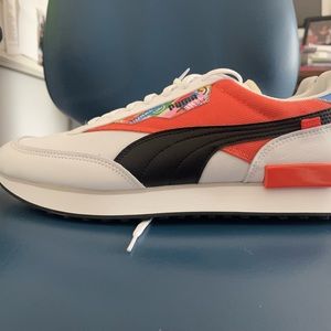 🥑Puma Future Rider Intl Game White Tiger Lily Men’s size 13